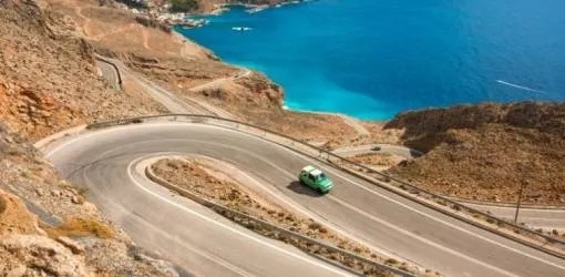 Sblocca la tua avventura a Creta: Eccellenza nel noleggio auto presso l'aeroporto di Heraklion con Sterling Rentals